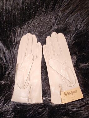 Vintage Neiman Marcus Cream Womens Gloves, Sz. 6 1/2, NWT